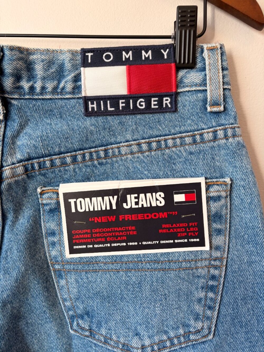 NWT Vintage 90s Tommy Hilfiger New Freedom Relaxed Jeans 30x34 (fits 31x33)